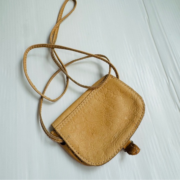 Vintage Mini Tan Leather shoulder with buckle closure - Picture 2 of 7